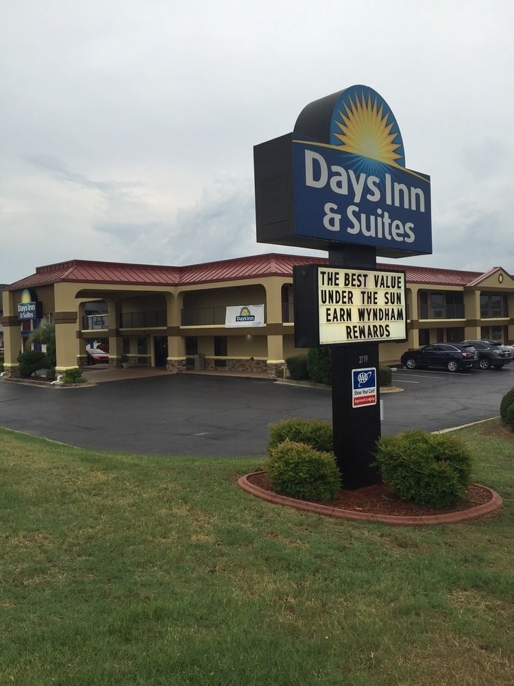 Days Inn & Suites By Wyndham Warner Robins Near Robins Afb Zewnętrze zdjęcie