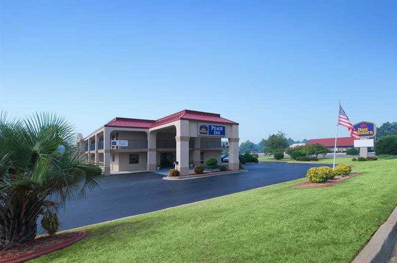 Days Inn & Suites By Wyndham Warner Robins Near Robins Afb Zewnętrze zdjęcie