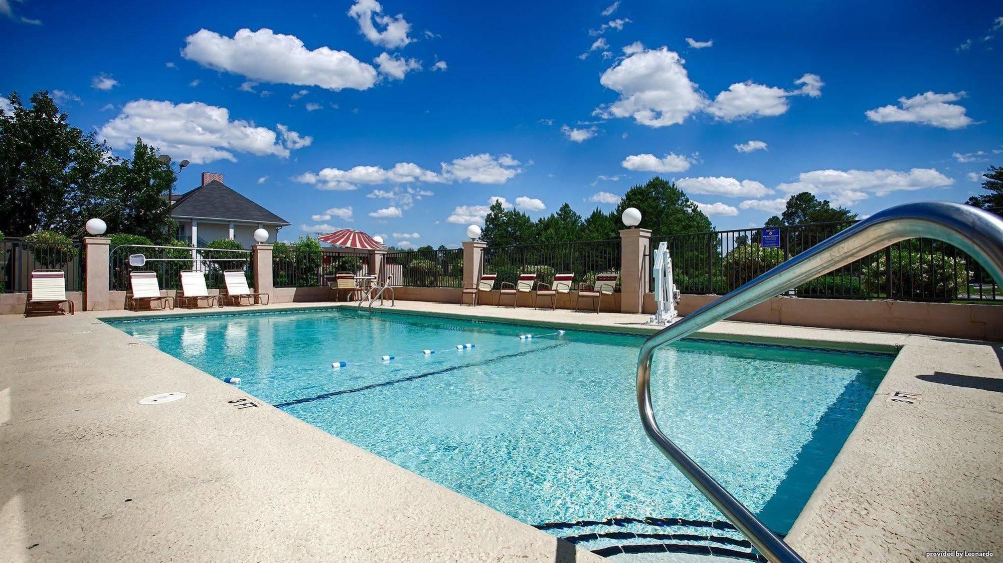 Days Inn & Suites By Wyndham Warner Robins Near Robins Afb Zewnętrze zdjęcie