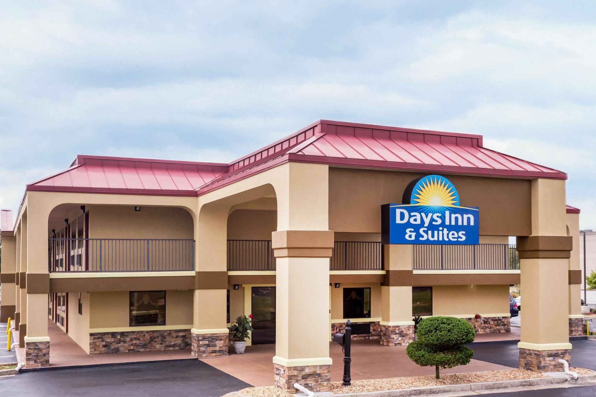 Days Inn & Suites By Wyndham Warner Robins Near Robins Afb Zewnętrze zdjęcie