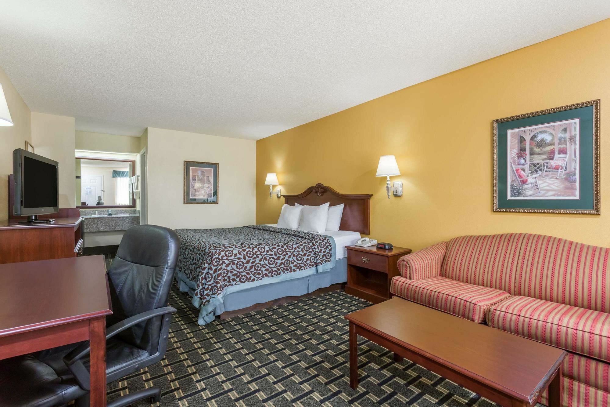 Days Inn & Suites By Wyndham Warner Robins Near Robins Afb Zewnętrze zdjęcie